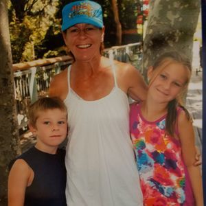 Meet your Posher, Mikela